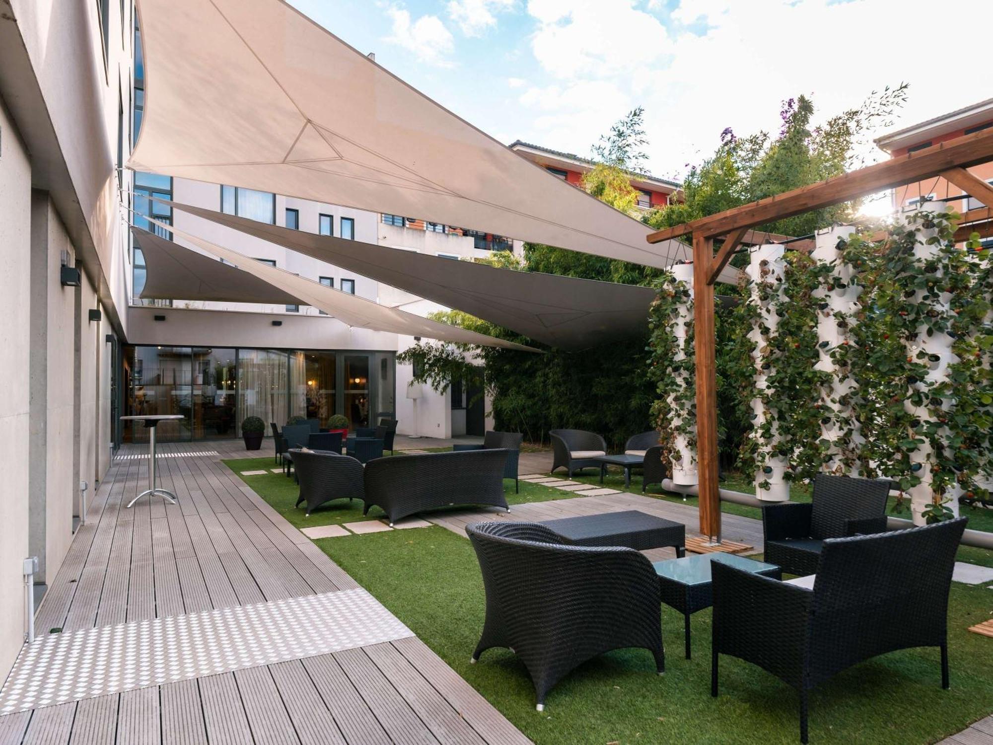 Mercure Villefranche-sur-Saône Exteriör bild